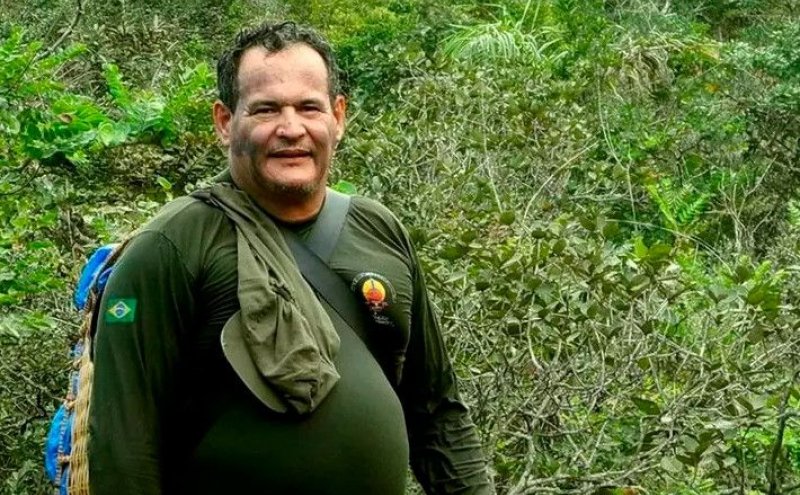  Rondônia-Coordenador da Funai é morto a flechada por índios isolados.