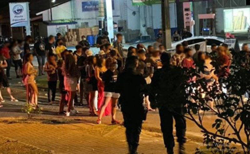 PM intervém e encerra aglomeração em via pública, no centro de Ouro Preto do Oeste