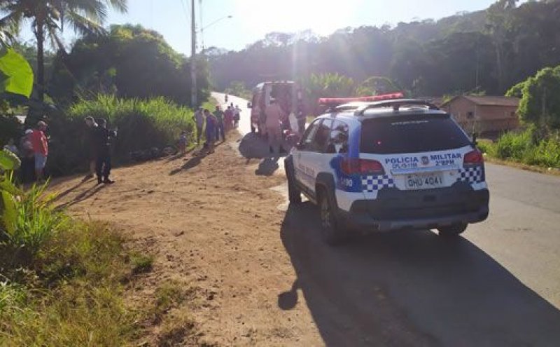 Três pessoas ficam feridas após colisão entre motocicleta e motoneta, em Ouro Preto do Oeste