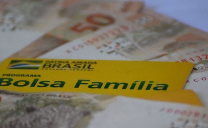 Bolsa Família começa a receber nova parcela do auxílio de R$ 300