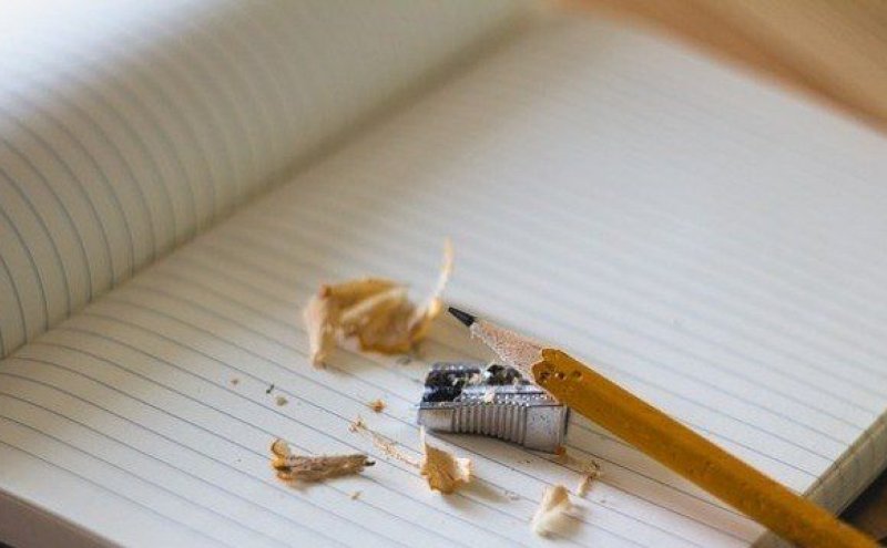 50 milhões de estudantes não completaram ensino básico, diz IBGE