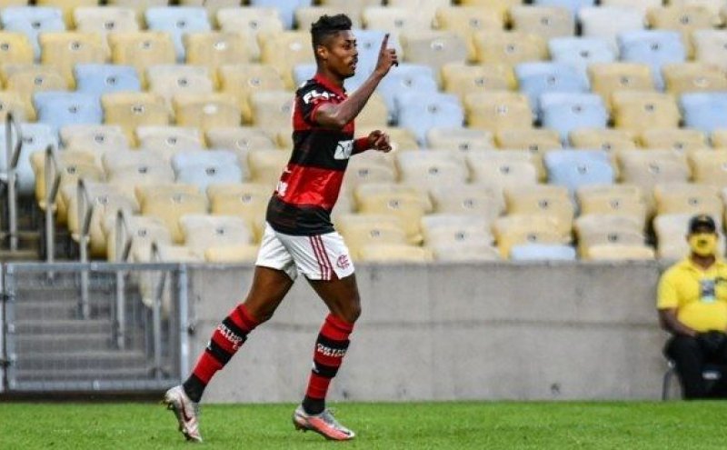 Flamengo vence Volta Redonda e espera o Flu na final da Taça Rio