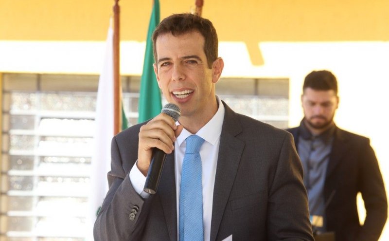 Ala do Planalto sonda secretário do Paraná para assumir Ministério da Educação
