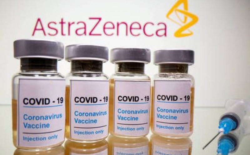 Oxford anuncia que vacina contra a covid tem eficácia média de 70%